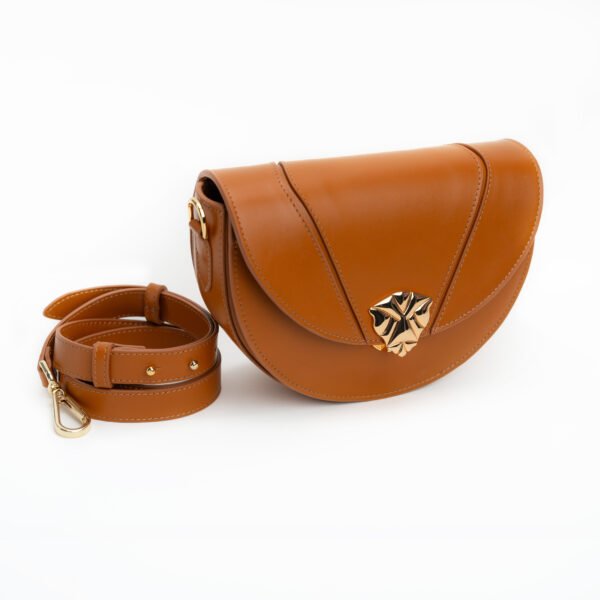 The Ayur Crossbag in Cognac - Image 2